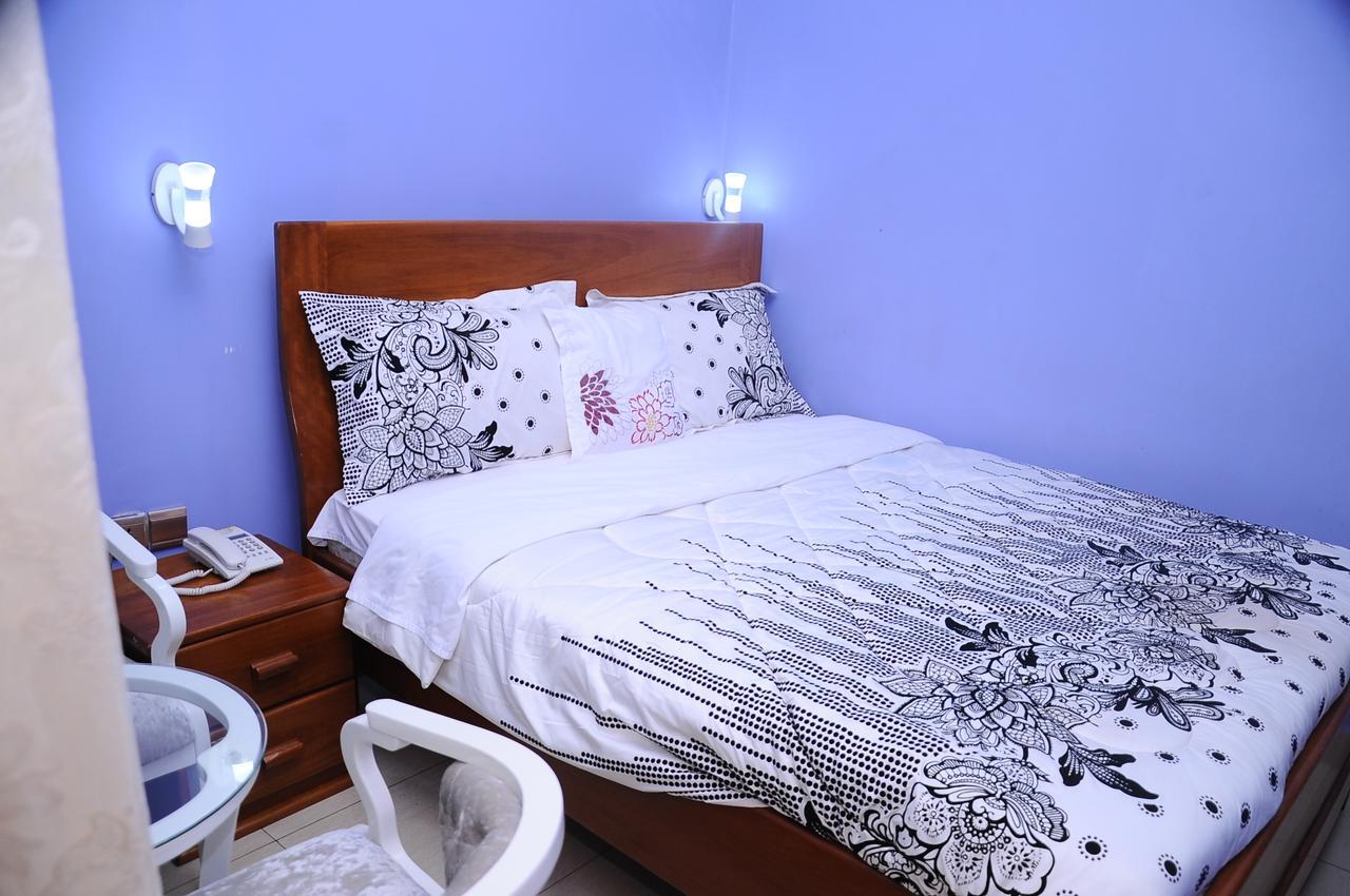 Modern Villa Hotel Kigali Bagian luar foto
